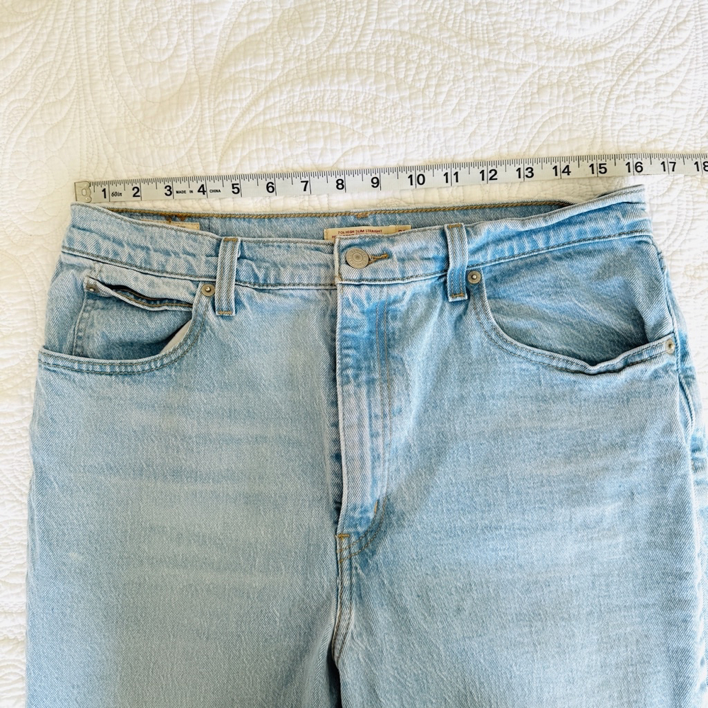 Levi's 70s High Slim Straight Jeans Premium Women's Size 32 Light Blue Denim - Picture 13 of 15